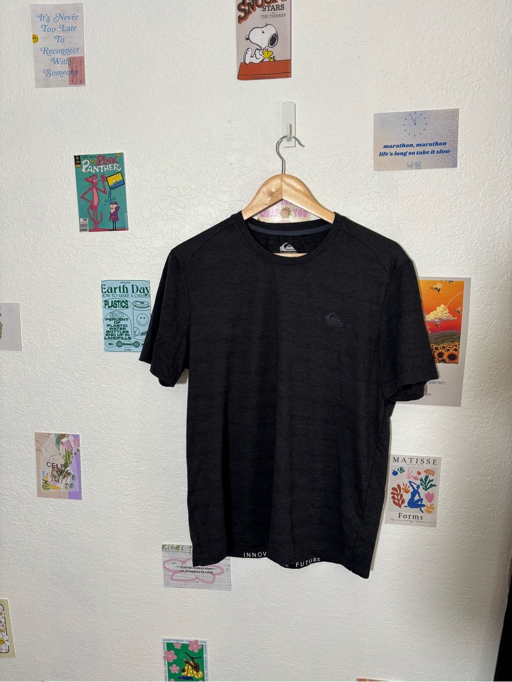 Quiksilver Men's Black Short-Sleeve Crew Tee with Subtle Logo
